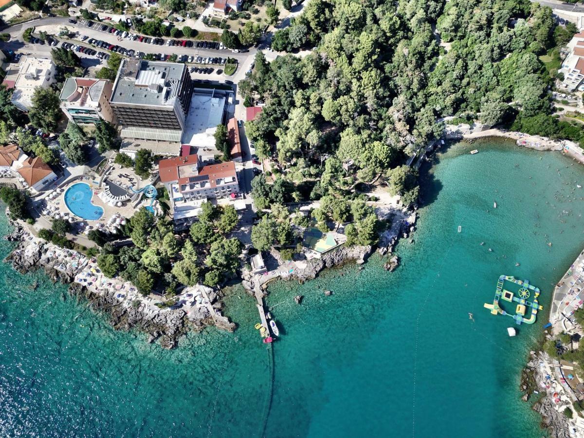 Sesar Apartments Krk - No. 1 Iva Krk Town Eksteriør billede